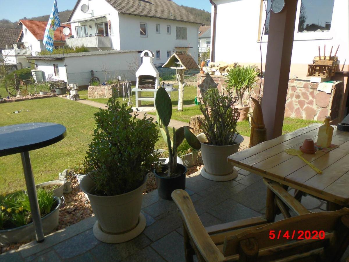 Ferienwohnung Am Brunnen Grossheubach Ngoại thất bức ảnh